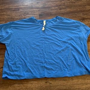 Lululemon Cropped Tee